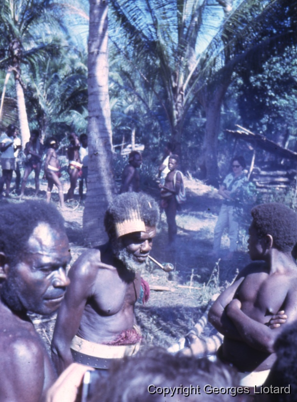 Ile Nord - MALEKULA . Chez les Big-Nambas . / Ile Nord - MALEKULA . Chez les Big-Nambas . / Liotard, Georges / Malekula, Vanuatu