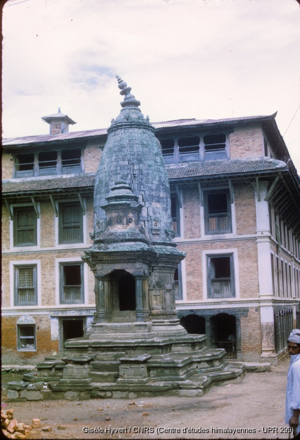 Vallée de Kathmandu c.1970 / Temple à shikhara d'Uma Maheshwar.  / Hyvert, Gisèle  / Patan, Nuga (Lalitpur district), Népal 