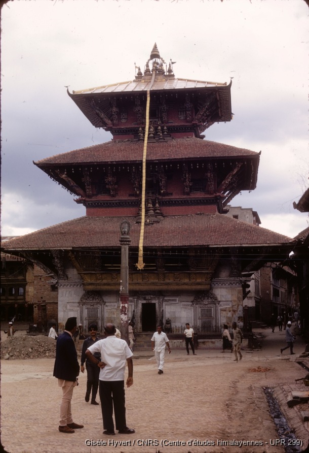 Vallée de Kathmandu c.1970 / Temple de Bhimsen.  / Hyvert, Gisèle  / Patan, Durbar square, Mangal bazar (Lalitpur district), Népal 